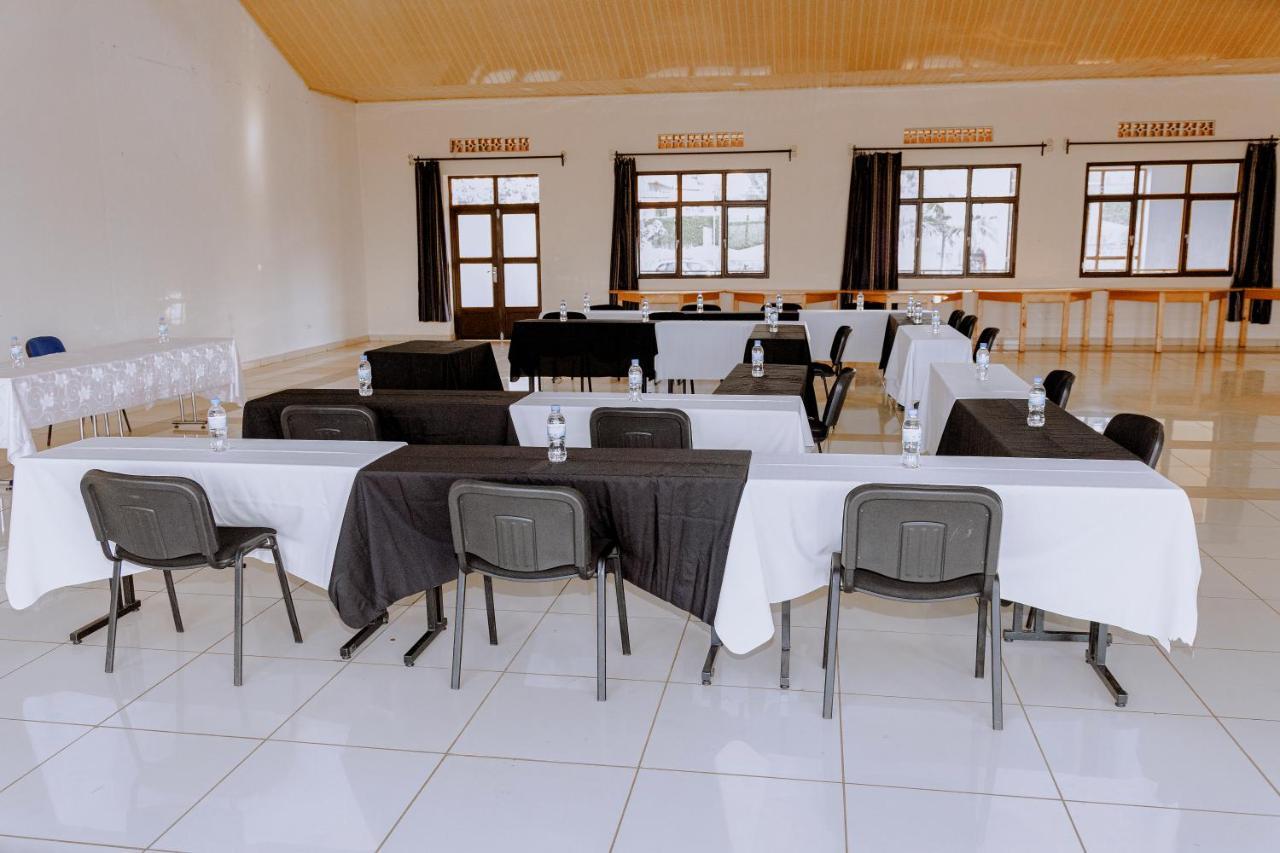 Centre Saint Vincent Pallotti Kigali Luaran gambar