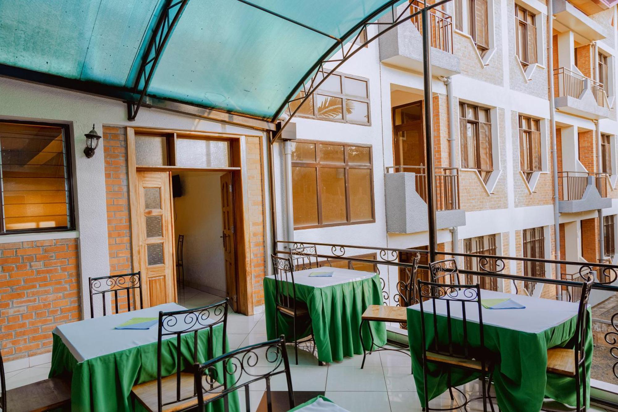 Centre Saint Vincent Pallotti Kigali Luaran gambar