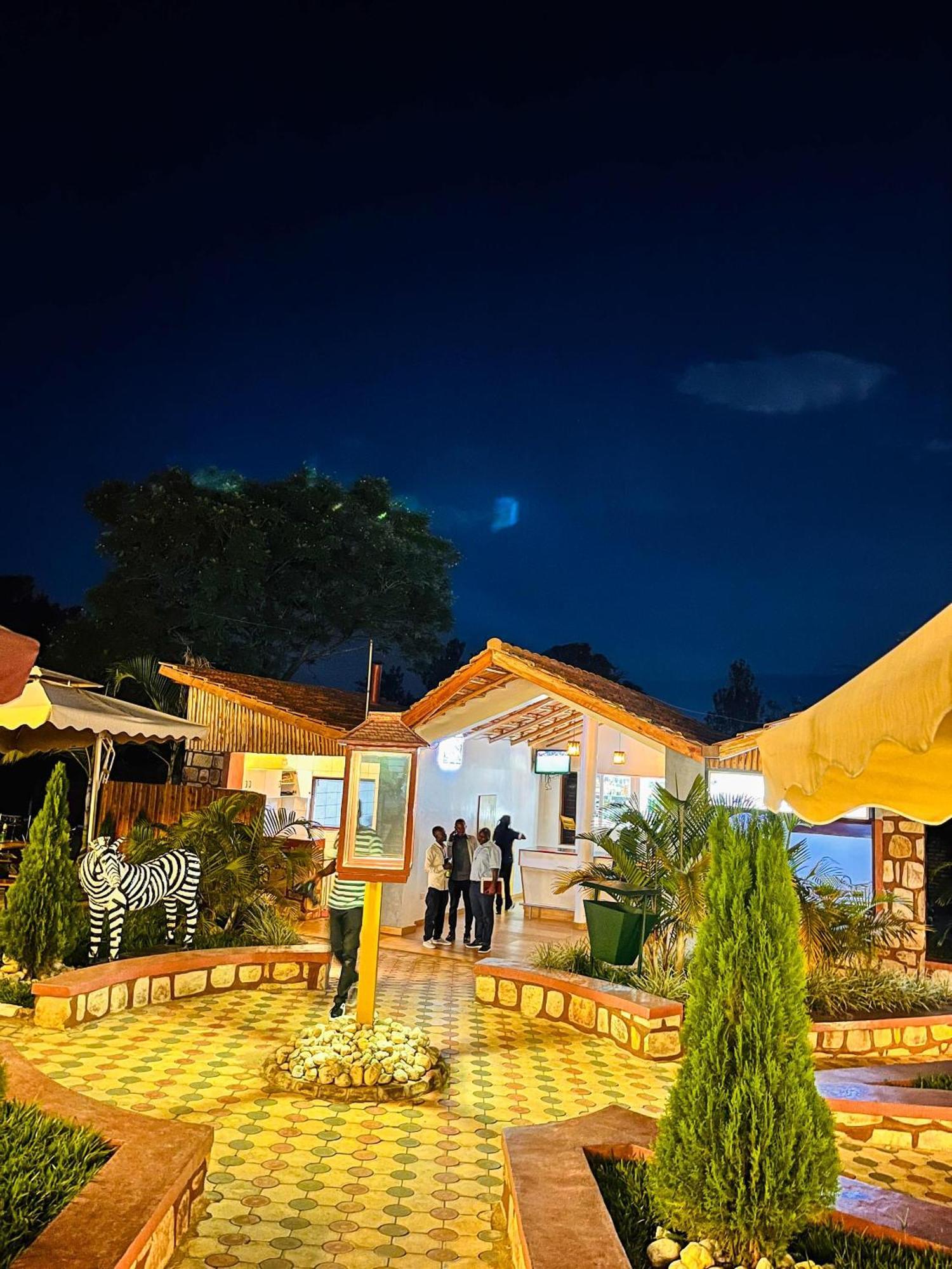 Centre Saint Vincent Pallotti Kigali Luaran gambar